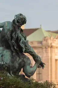 18832