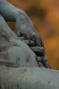 18842