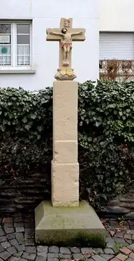 193018