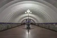 195077