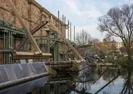 204040