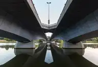 206118