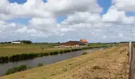 216081