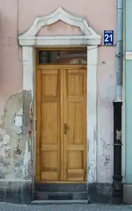 21610