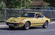 216223