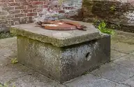 218272