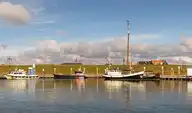 218304