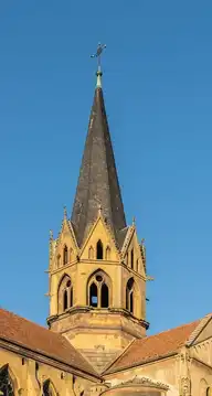 218435