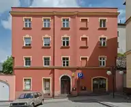 21892