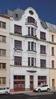 22353