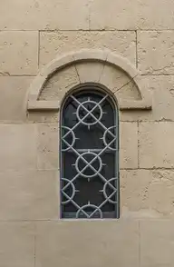 226980