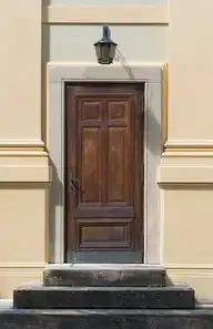 232837