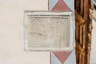233000