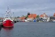 235082