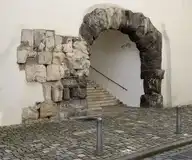 235190