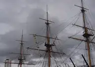 235953