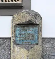 239128