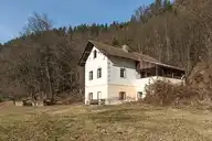 243695
