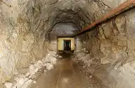 24718