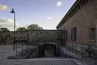 249587