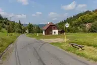250300