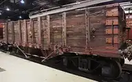 252856