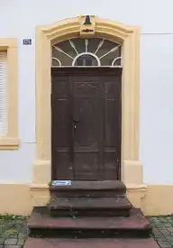 255425