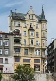 25810