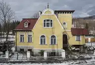 25867