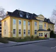 272329