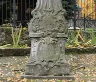 27400