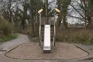 274405
