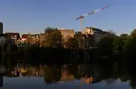 274893