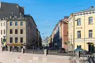 274946