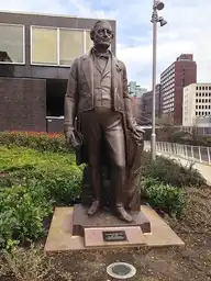278600