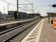 282120