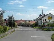 282203
