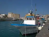 284705
