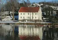 291122