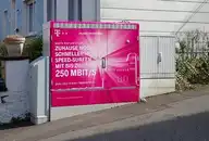 295581
