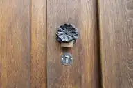 298338