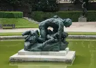 298582
