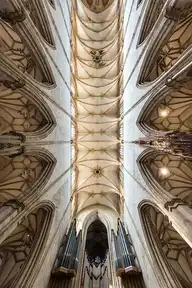 298928