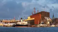 301590