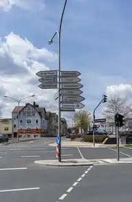 302685