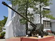 303699