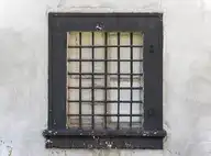 30495