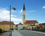 306571