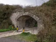 308211