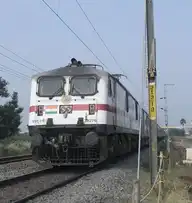 311685